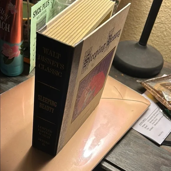 Disney Sleeping Beauty Limited Edition Watch - Picture 13 of 13